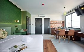 1995S Hostel